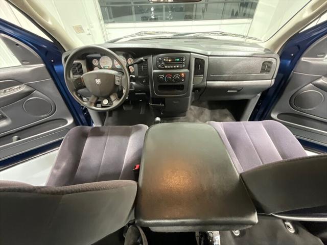 2004 Dodge Ram 3500 SLT/Laramie