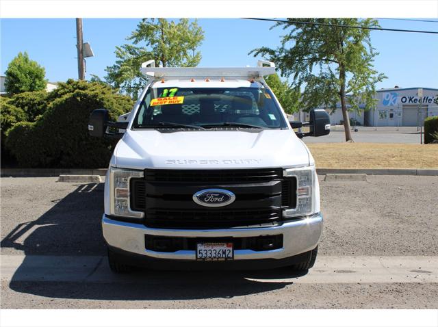 2017 Ford F-350 XL Cab  Chassis 4D