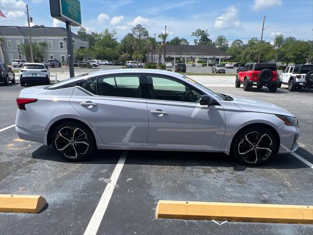 2025 Nissan Altima SR FWD