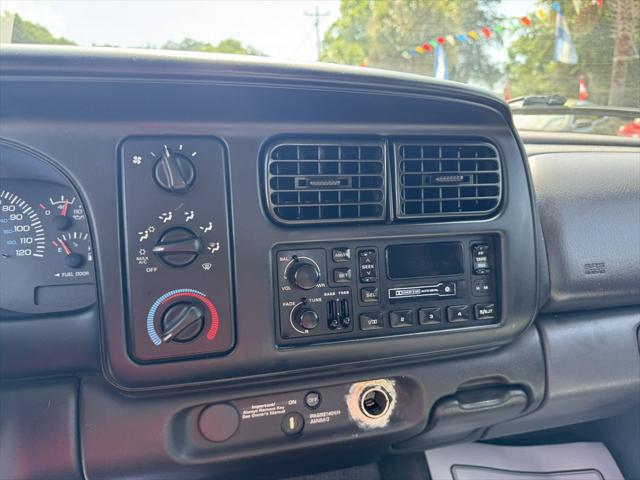 1999 Dodge Dakota Base