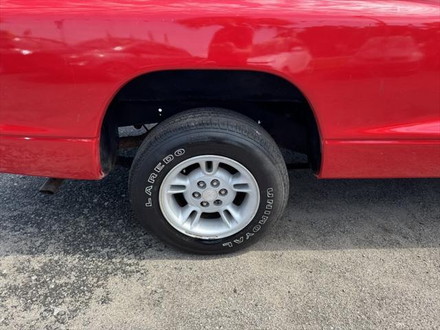1999 Dodge Dakota Base