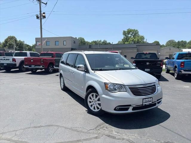 2012 Chrysler Town & Country Touring-L for sale in Petersburg, IL