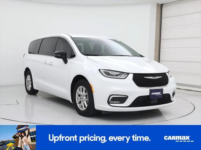2024 Chrysler Pacifica Touring L for sale in Austin, TX