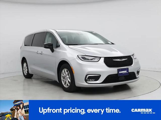 2024 Chrysler Pacifica Touring L for sale in Fresno, CA