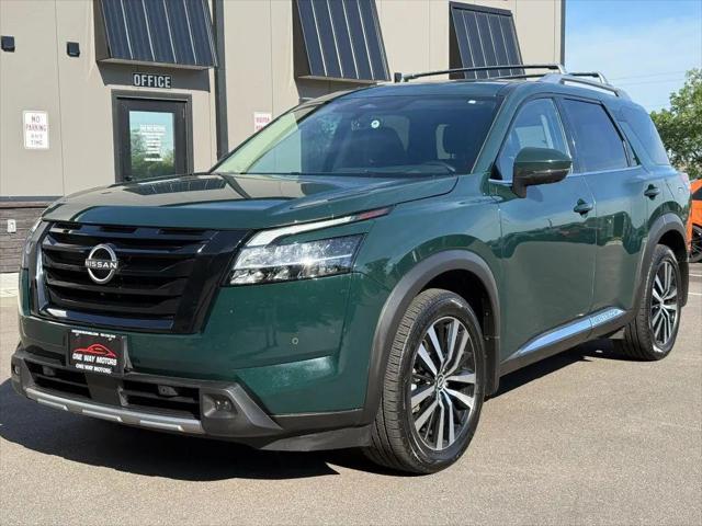 2023 Nissan Pathfinder Platinum 4WD for sale in Burnsville, MN