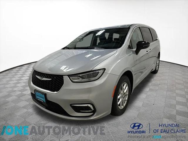 2024 Chrysler Pacifica Touring L for sale in Eau Claire, WI