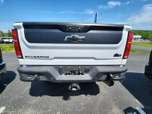 2025 Chevrolet Silverado 2500HD 4WD Crew Cab Standard Bed ZR2