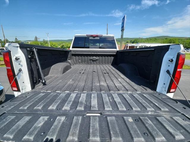 2025 Chevrolet Silverado 2500HD 4WD Crew Cab Standard Bed ZR2