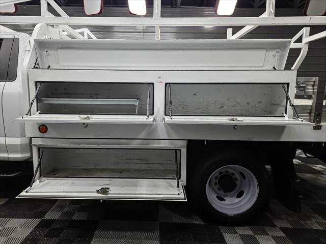 2021 Ford F-550 XL 169''WB DRW Regular Cab Service Body w/Contractor Rack