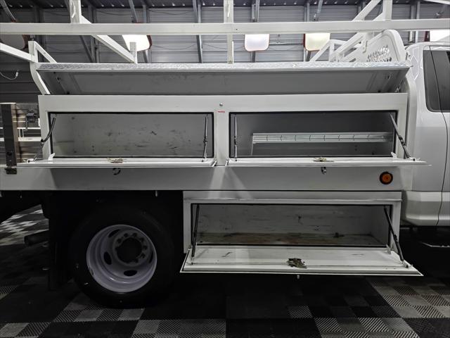 2021 Ford F-550 XL 169''WB DRW Regular Cab Service Body w/Contractor Rack