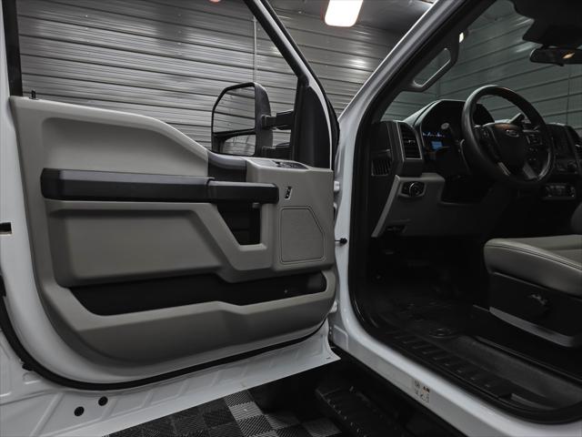2021 Ford F-550 XL 169''WB DRW Regular Cab Service Body w/Contractor Rack