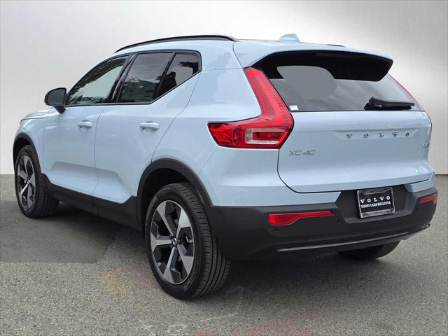 2026 Volvo XC40 Plus, B5 AWD Gas (mild hybrid), Dark