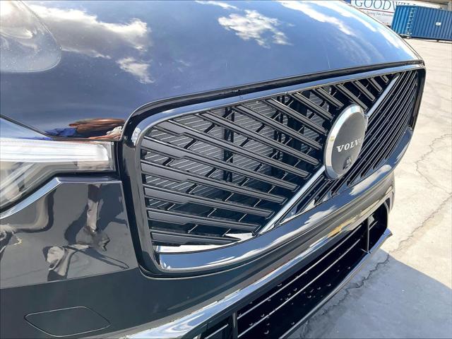 2026 Volvo XC60 Plug-In Hybrid Plus, T8 AWD Electric/Gasoline, Dark