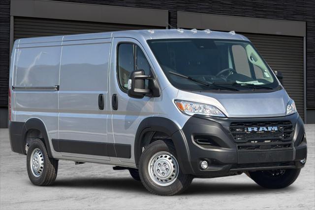 2026 Ram ProMaster Cargo Van Tradesman Low Roof 136 WB w/Pass Seat