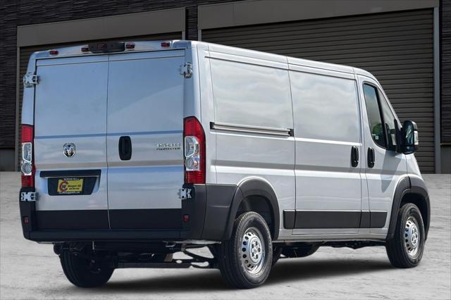 2026 Ram ProMaster Cargo Van Tradesman Low Roof 136 WB w/Pass Seat