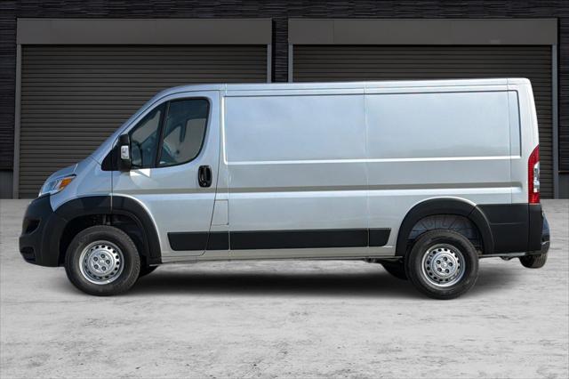 2026 Ram ProMaster Cargo Van Tradesman Low Roof 136 WB w/Pass Seat