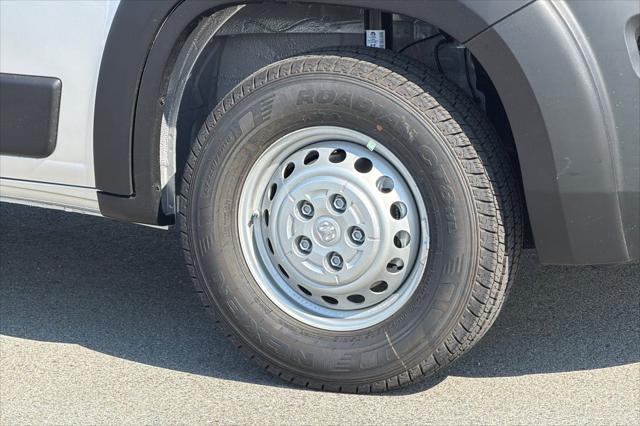 2026 Ram ProMaster Cargo Van Tradesman Low Roof 136 WB w/Pass Seat