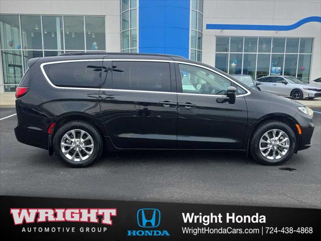 2022 Chrysler Pacifica Touring L AWD for sale in Uniontown, PA