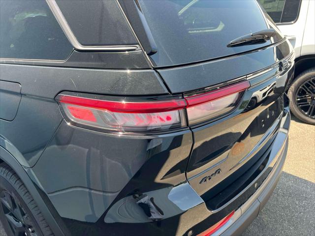 2026 Jeep Grand Cherokee GRAND CHEROKEE LAREDO ALTITUDE 4X4 2026 Jeep Grand Cherokee GRAND CHEROKEE LAREDO ALTITUDE 4X4