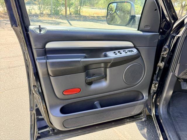 2005 Dodge Ram 3500 SLT/Laramie