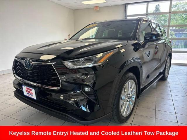 2020 Toyota Highlander Hybrid Limited for sale in Virginia, MN