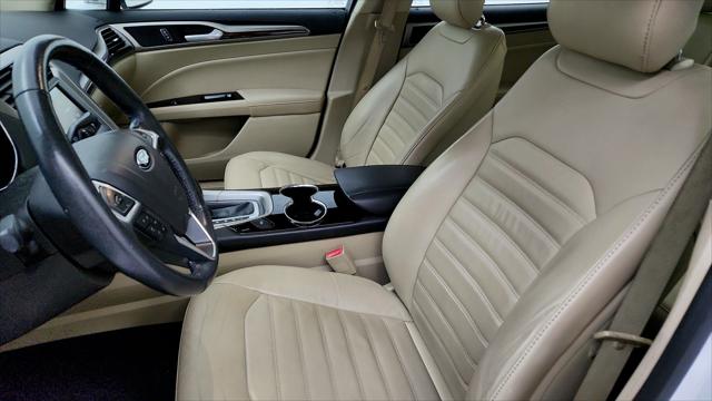 2014 Ford Fusion Hybrid SE
