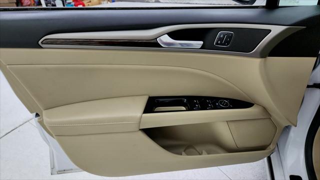 2014 Ford Fusion Hybrid SE