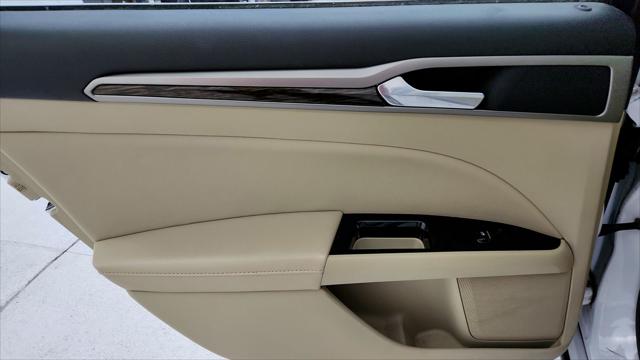 2014 Ford Fusion Hybrid SE