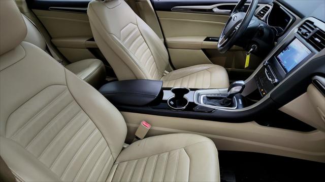 2014 Ford Fusion Hybrid SE