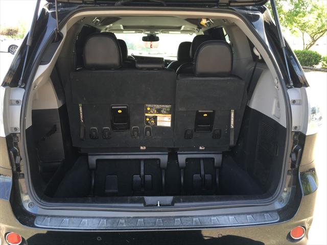 2020 Toyota Sienna SE