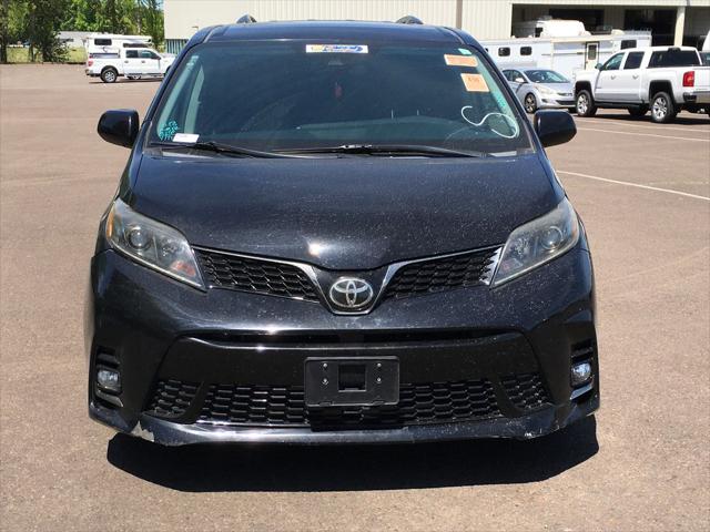 2020 Toyota Sienna SE