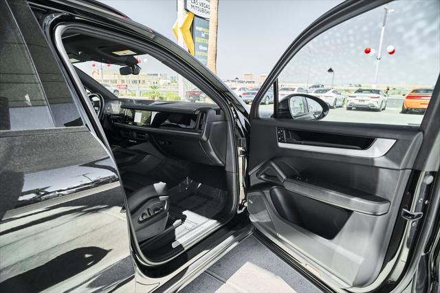 2024 Porsche Cayenne Base