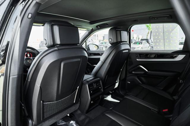 2024 Porsche Cayenne Base