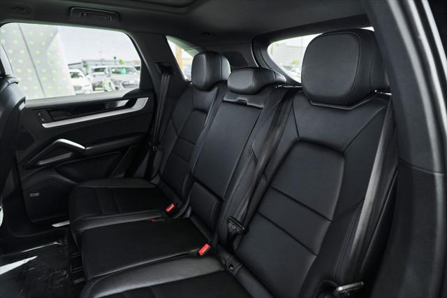 2024 Porsche Cayenne Base