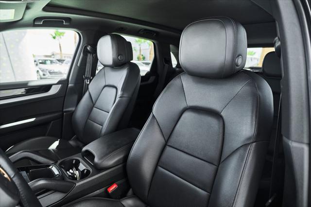 2024 Porsche Cayenne Base