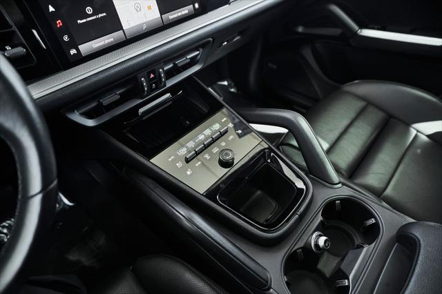 2024 Porsche Cayenne Base
