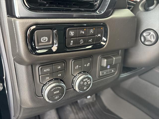 2026 GMC Yukon 4WD AT4