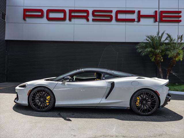 2026 McLaren GT Performance