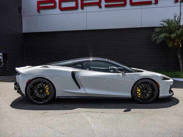 2026 McLaren GT Performance