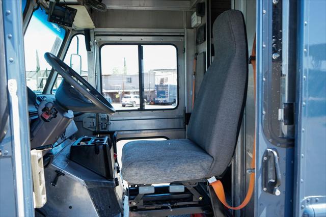 2020 Freightliner MT45G Unknown