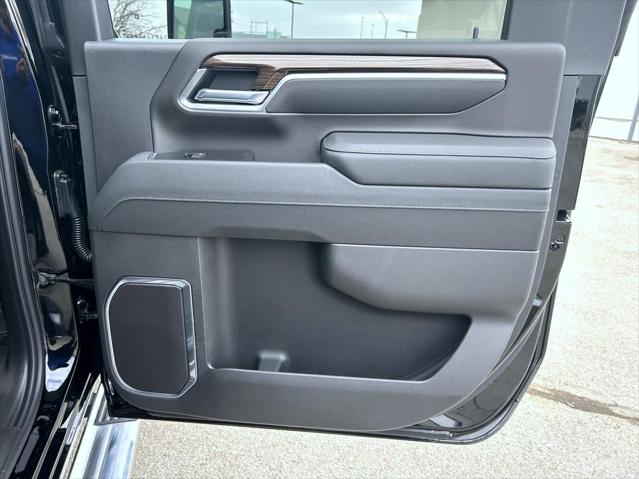 2026 Chevrolet Silverado 3500HD Crew Cab, Long Bed, LT Dual Rear Wheel, RWD