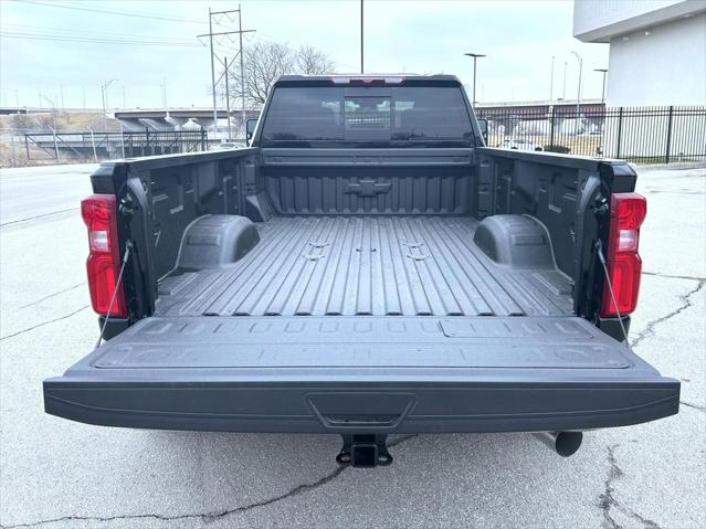2026 Chevrolet Silverado 3500HD Crew Cab, Long Bed, LT Dual Rear Wheel, RWD