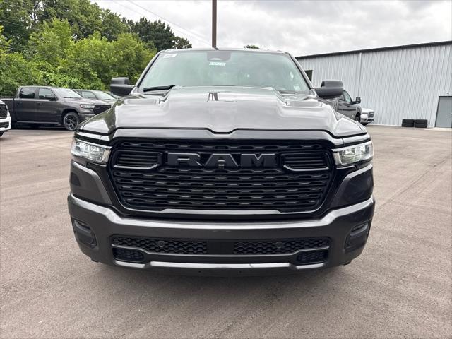 2026 RAM Ram 1500 RAM 1500 EXPRESS QUAD CAB 4X4 64 BOX