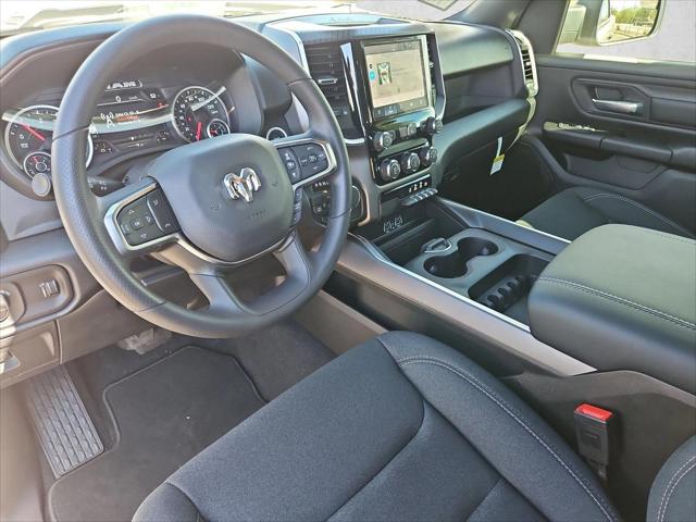 2026 RAM 1500 RAM 1500 EXPRESS CREW CAB 4X4 57 BOX