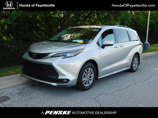 2025 Toyota Sienna XLE for sale in Fayetteville, AR