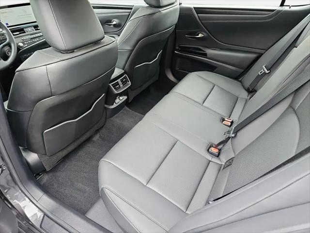 2025 Lexus ES 300h ES 300h