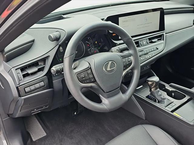 2025 Lexus ES 300h ES 300h
