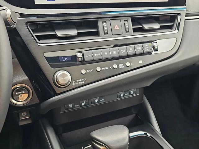 2025 Lexus ES 300h ES 300h