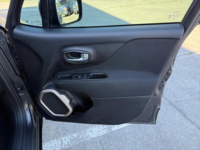 2017 Jeep Renegade Latitude FWD