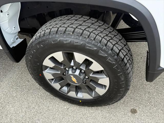 2021 Chevrolet Silverado 2500HD 4WD Crew Cab Standard Bed Custom